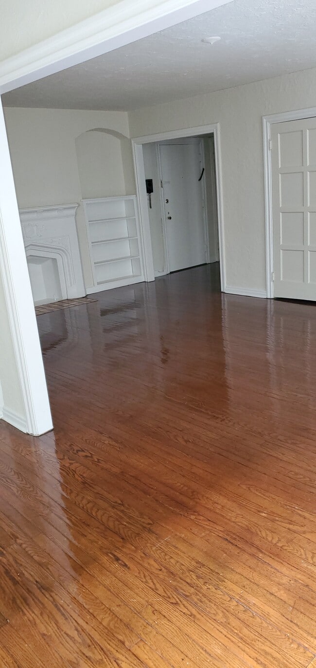 Unidad 305 - Seeley Apartments