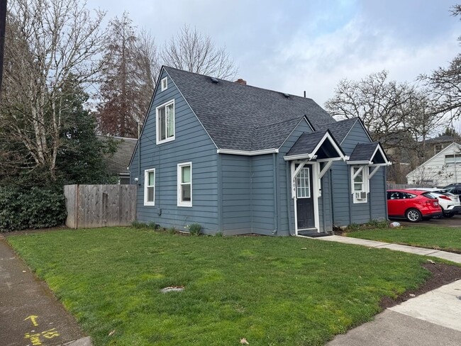 Foto del edificio - Newly Updated House 1 Mile From OSU Campus!