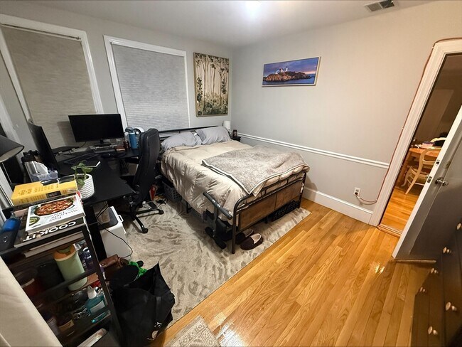 Foto del edificio - 868 E 2nd St