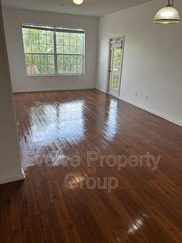 Photo - 6100 Stevenson Dr