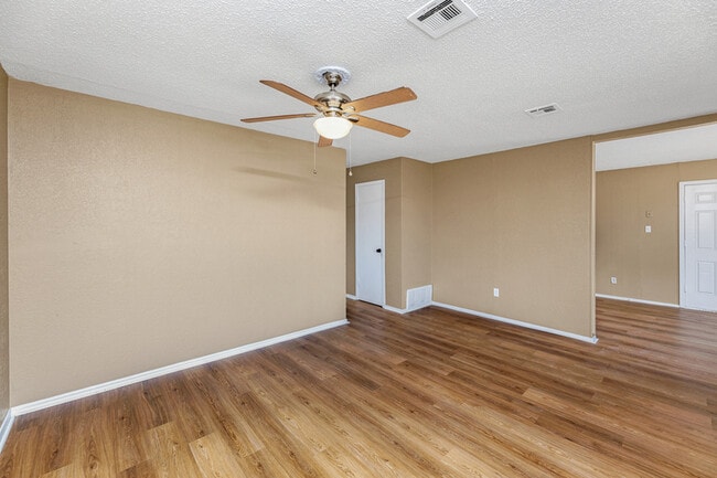 Foto del edificio - 4804 NW 48th St