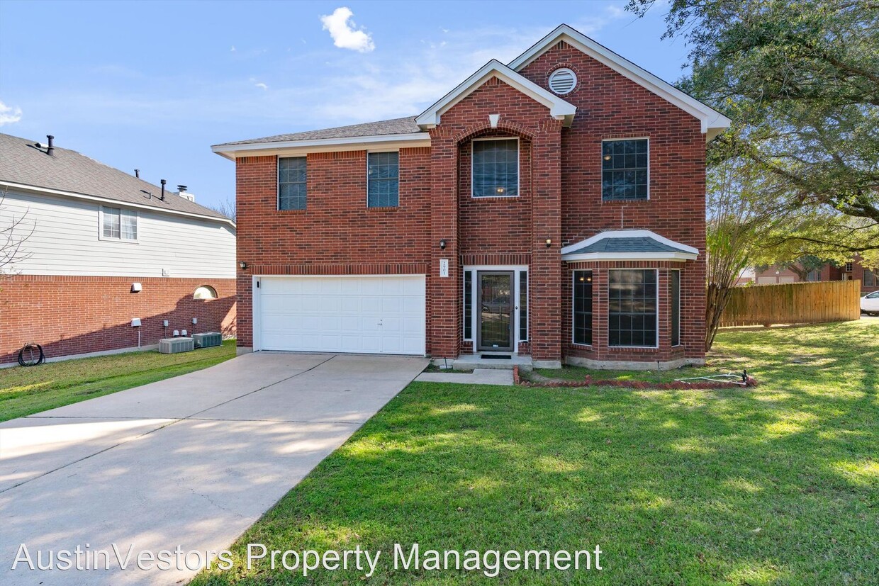 Primary Photo - 4 br, 2.5 bath House - 2901 Winchester Dr