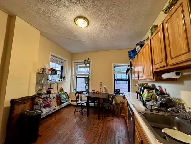 Foto del edificio - 1516 Tremont St