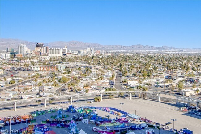 Building Photo - 222 Karen Ave