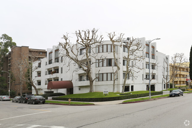 Building Photo - 10990 Rochester Ave