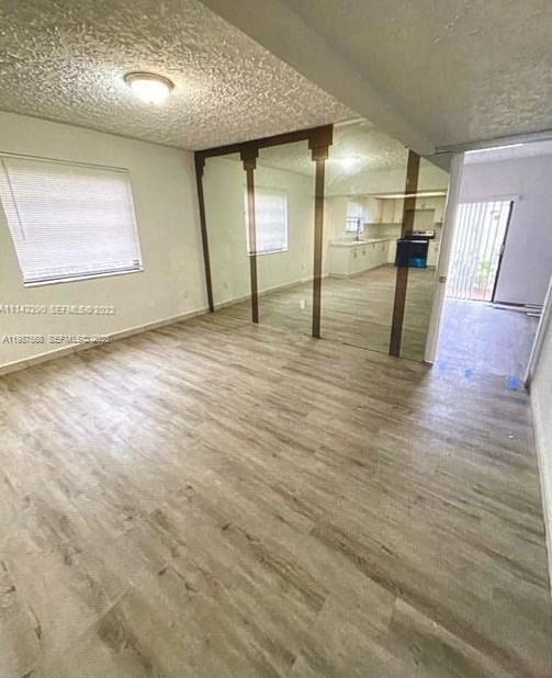 Foto del edificio - 3503 SW 15th St