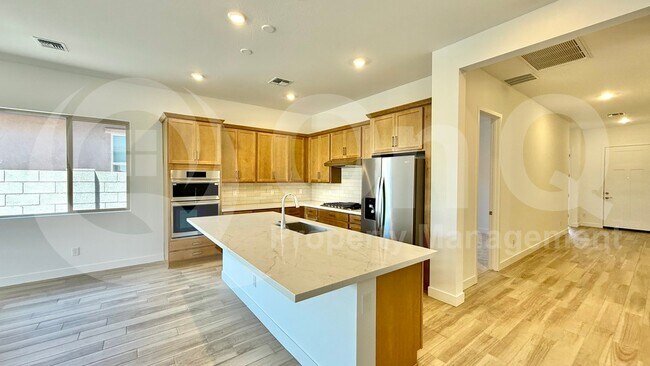 Foto del edificio - 21427 W Meadowbrook Ave