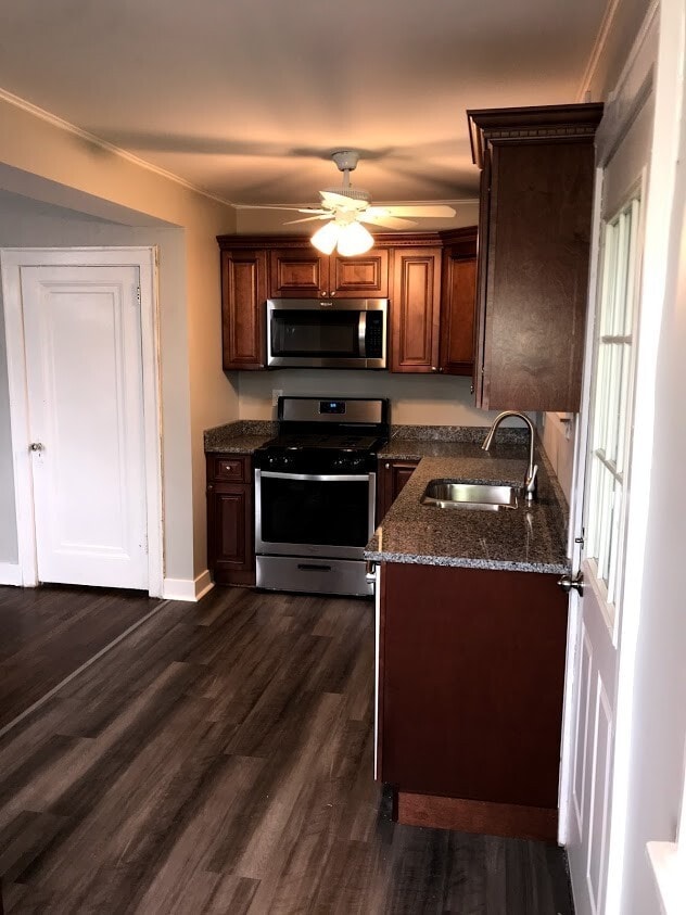 Building Photo - 4 Bedroom; 1 Bath House for Rent - Swissvale