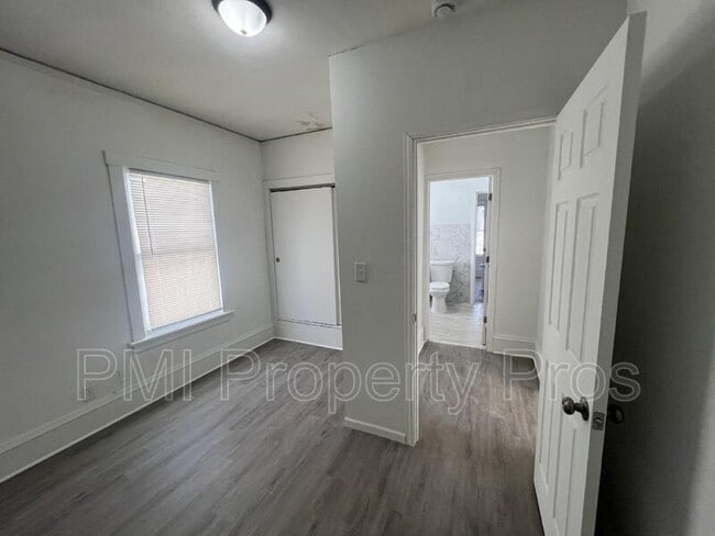 Building Photo - 3284 N 30th St