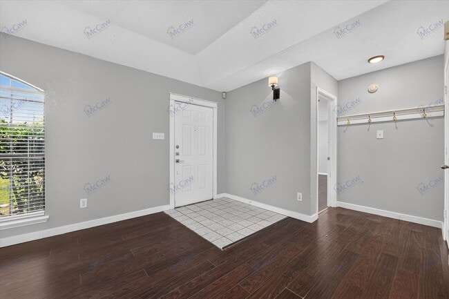 Photo - 7001 Bentley Avenue House