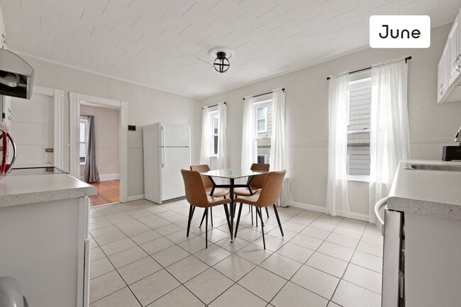 Building Photo - 31 Craigie Street