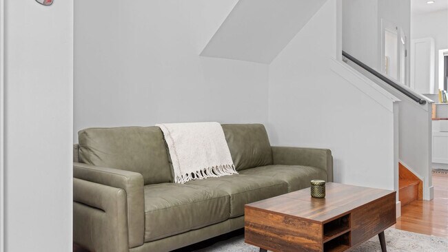 Foto del edificio - 416 Sepviva St