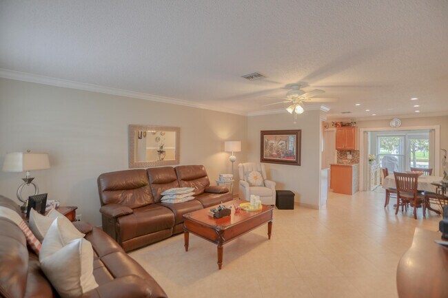 Building Photo - 2731 Knight Ln