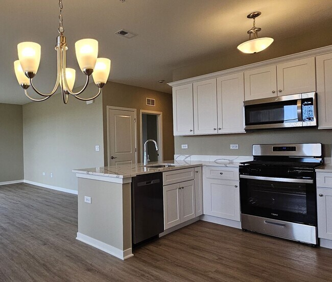Foto del edificio - Douglas Fir-2Br/2Ba Rental Home-First Floor