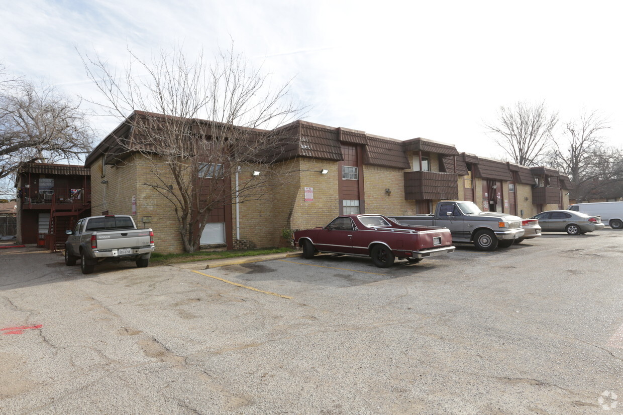 Primary Photo - The Fig Tree Apartments