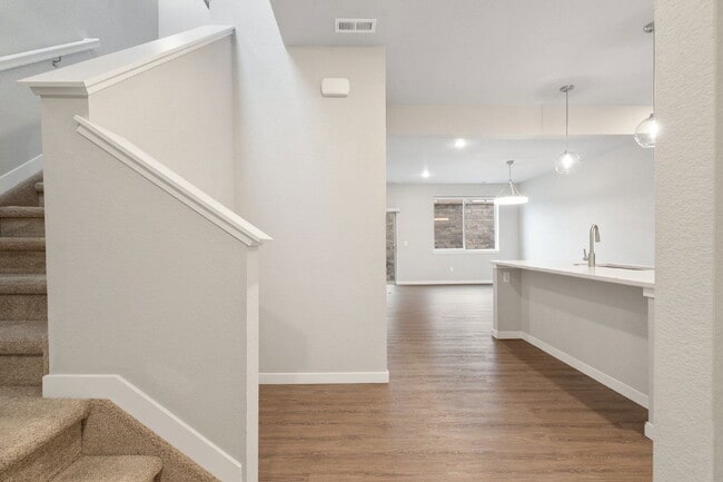 Building Photo - 5497 Carvel Grove