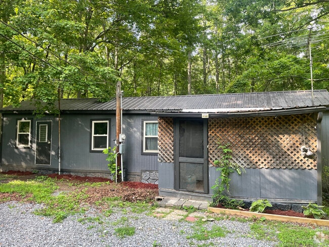 Building Photo - 5 Red Bush School Rd