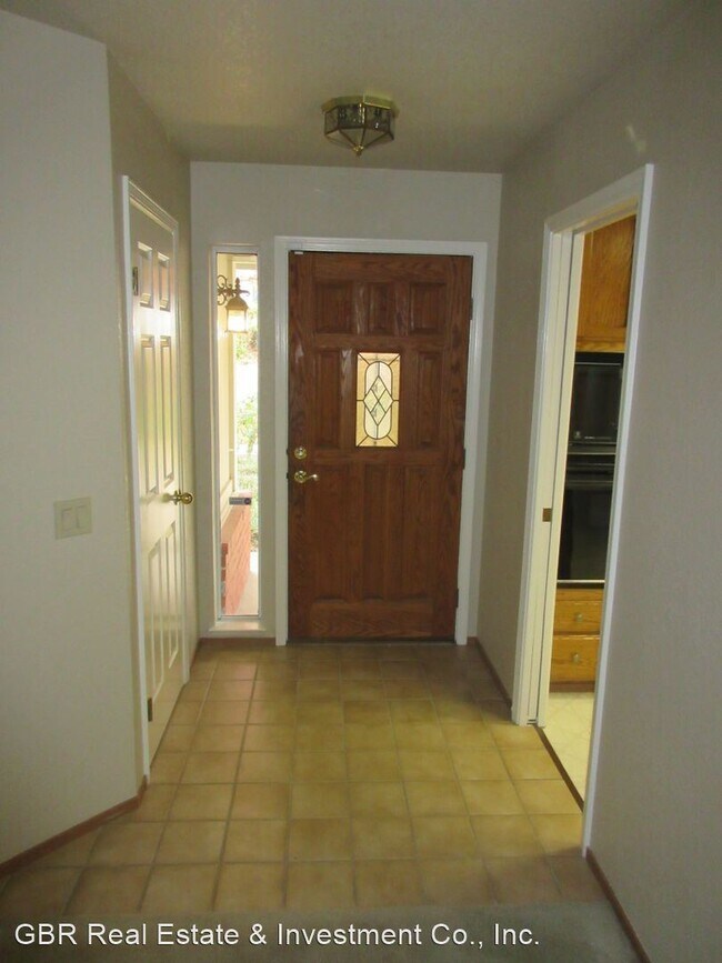 Building Photo - 3 br, 2 bath House - 107 Lepage Court