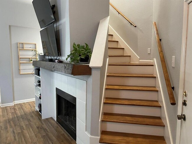 Foto del edificio - 5216 Coppermead Ln