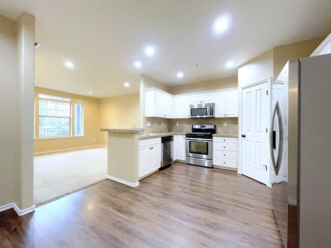 Foto del edificio - 15908 NW Central Dr