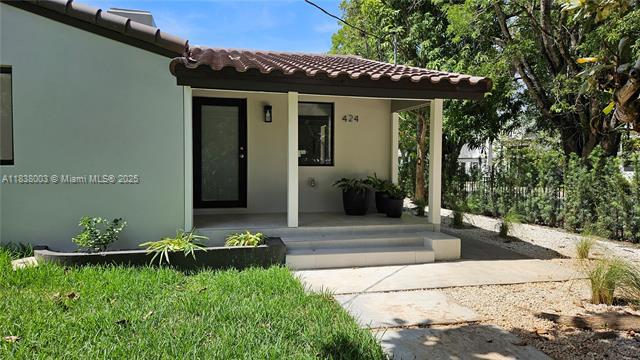 Foto del edificio - 424 NE 63rd St