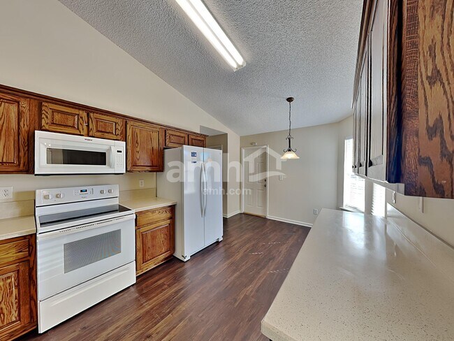 Foto del edificio - 2952 Majestic Oaks Ln