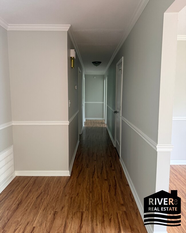 Foto del edificio - 2370 Roberts Ln