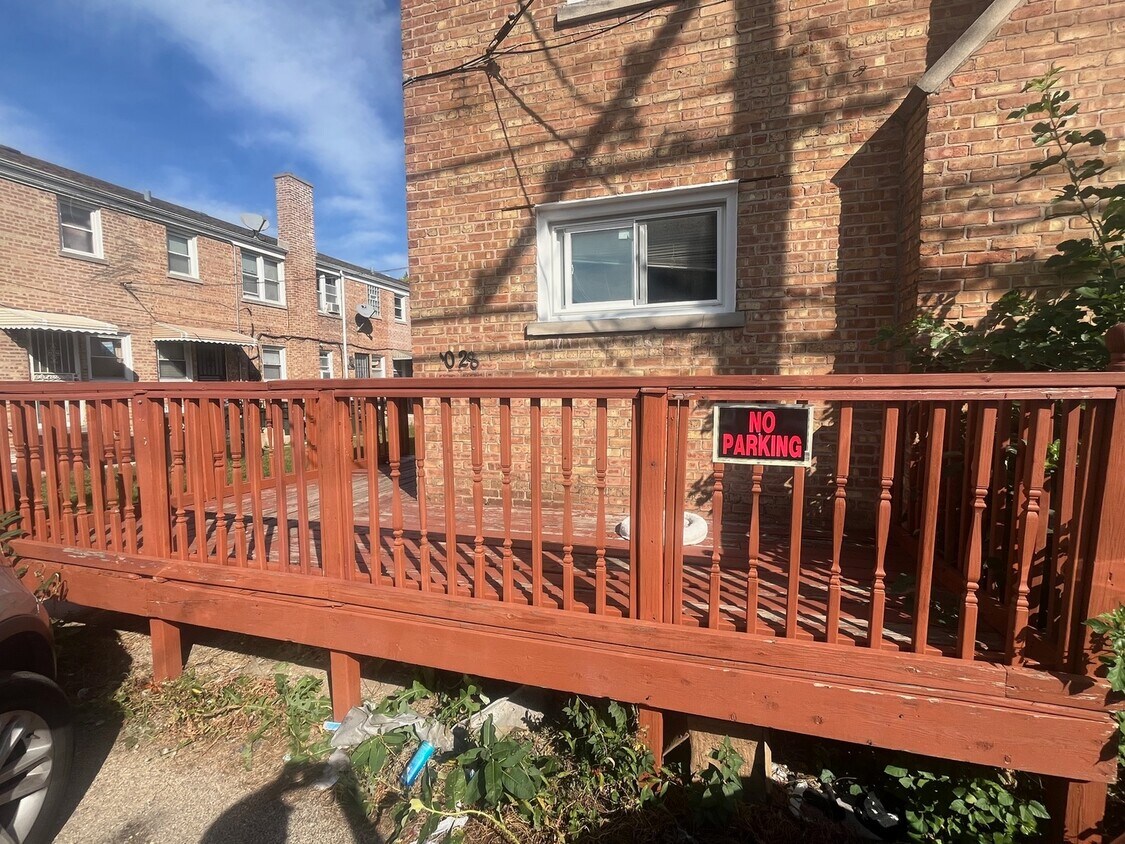 Foto del edificio - 1028 Bellwood Ave