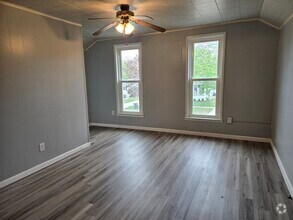 Building Photo - 503 N Rath Ave