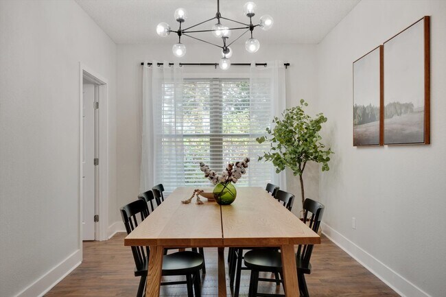 Foto del edificio - 2200 Glenbrook St