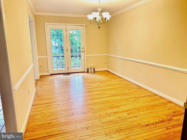 Building Photo - 6304 Crooked Oak Ln