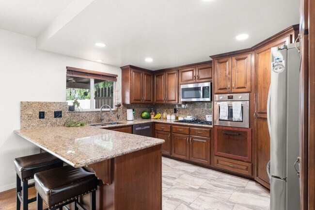 Foto del edificio - Beautiful 3 Bedroom Home in Norco