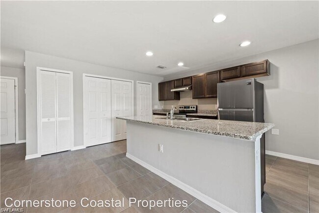 Building Photo - 3 br, 2 bath House - 1406 SW TRAFALGAR PKY