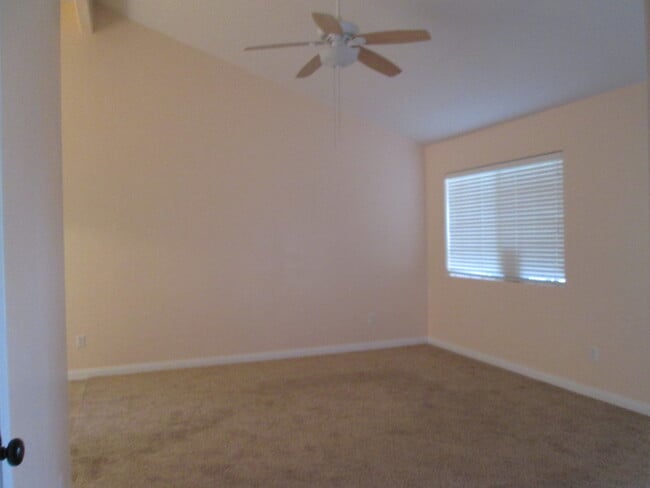 Building Photo - 5509 Cascade Ridge St