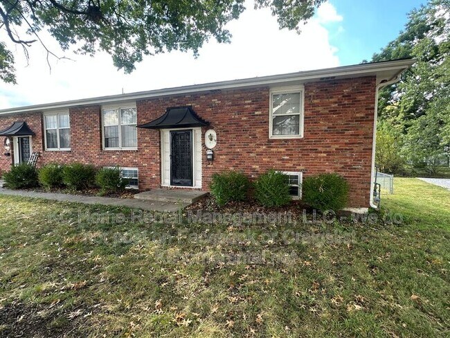 Foto del edificio - 710 NW Mock Ave