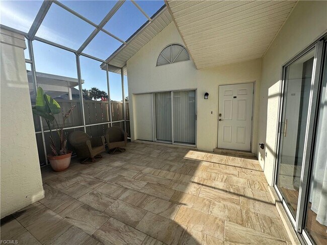 Foto del edificio - 6851 Pentland Way