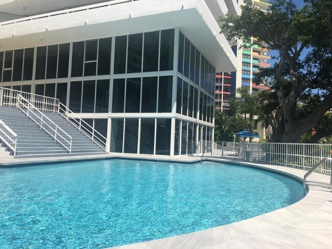 Building Photo - 1627 Brickell Ave