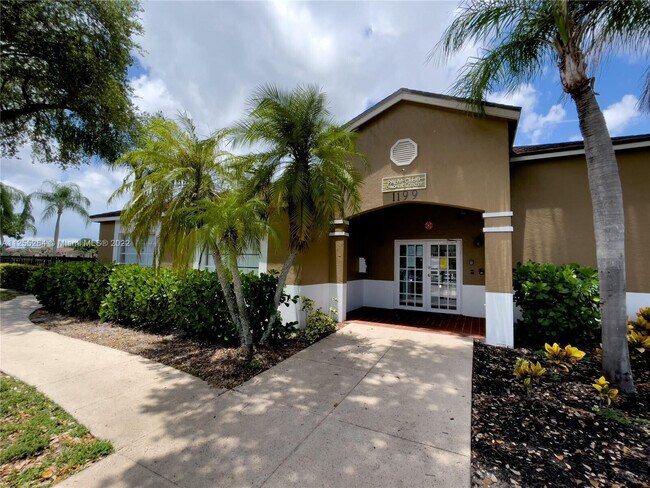 Foto del edificio - 1139 Lake Terry Dr