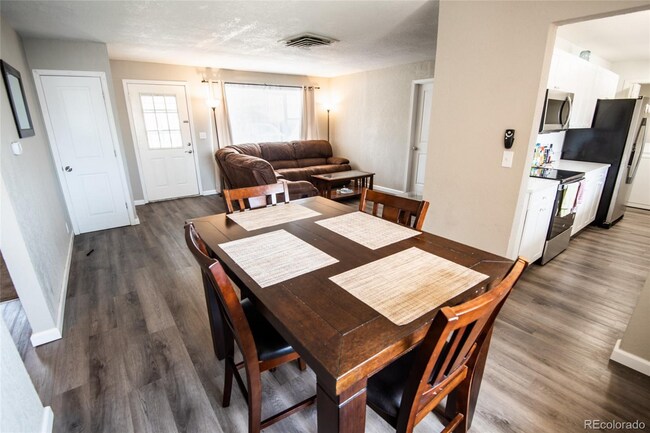 Foto del edificio - 1260 Brentwood St