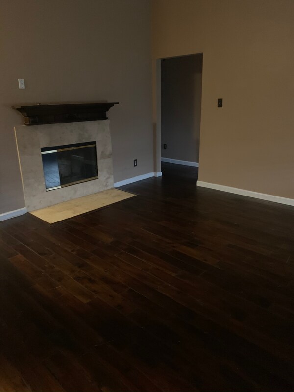 Building Photo - 337 Tioga Dr