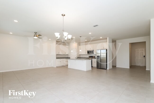 Foto del edificio - 1228 Spokane Pt