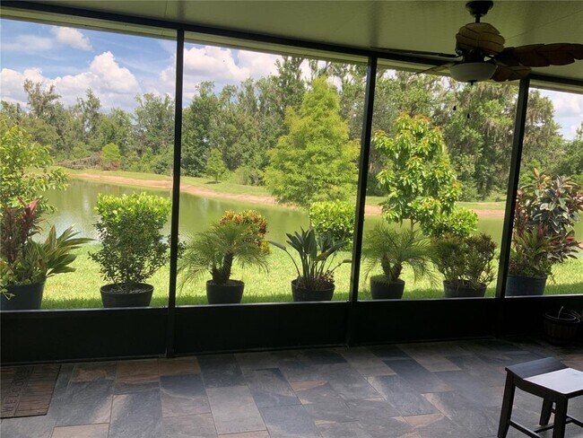 Foto del edificio - 7128 Steer Blade Dr