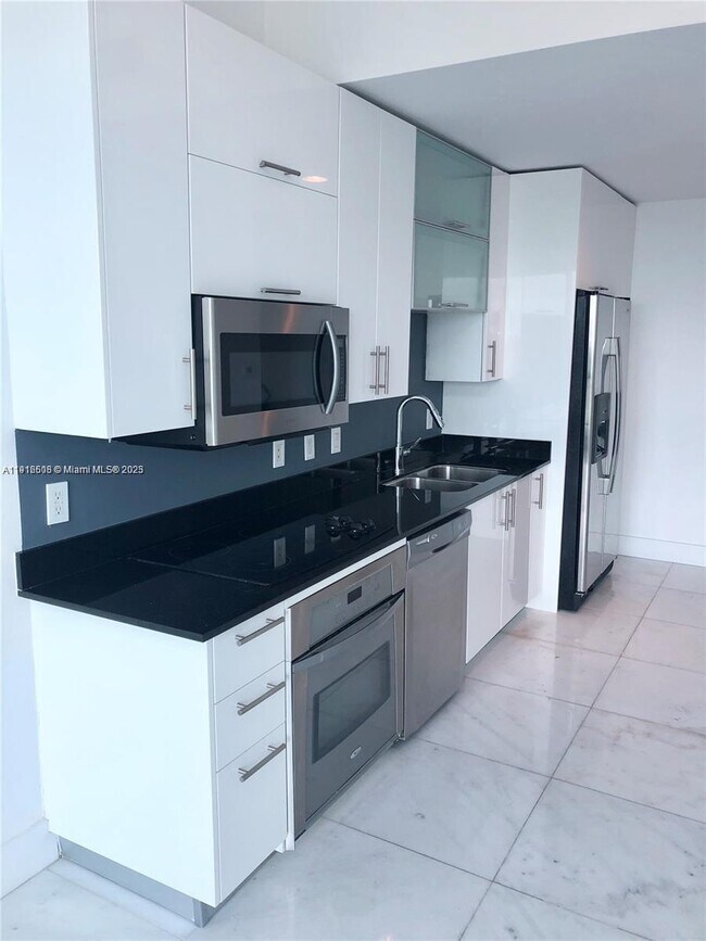 Foto del edificio - 60 SW 13th St