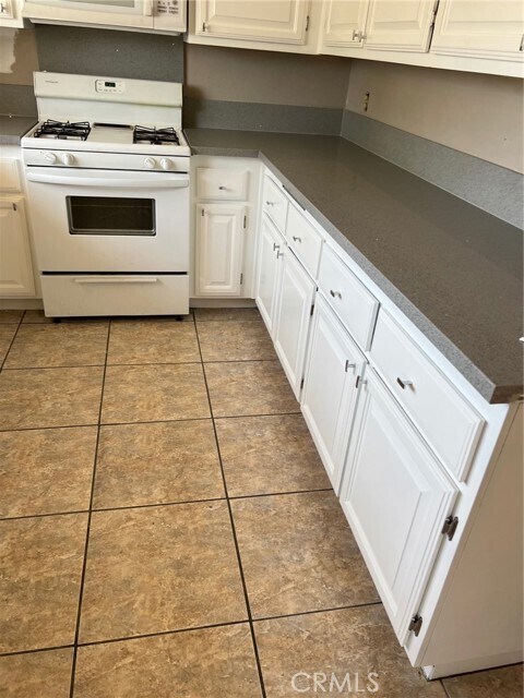 Building Photo - 26379 Bodega Ct