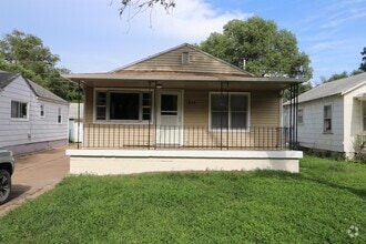 Building Photo - 1324 N 5th St