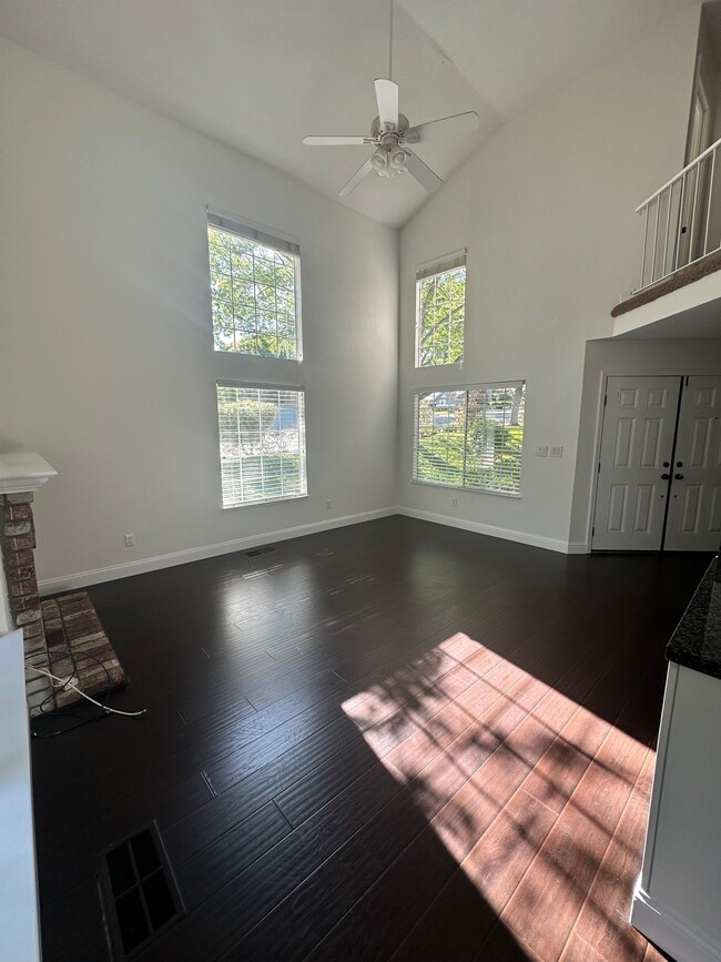 Building Photo - 11501 Treeline Pl