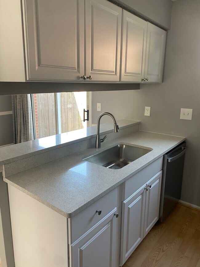 Foto del edificio - Sunbury Townhome