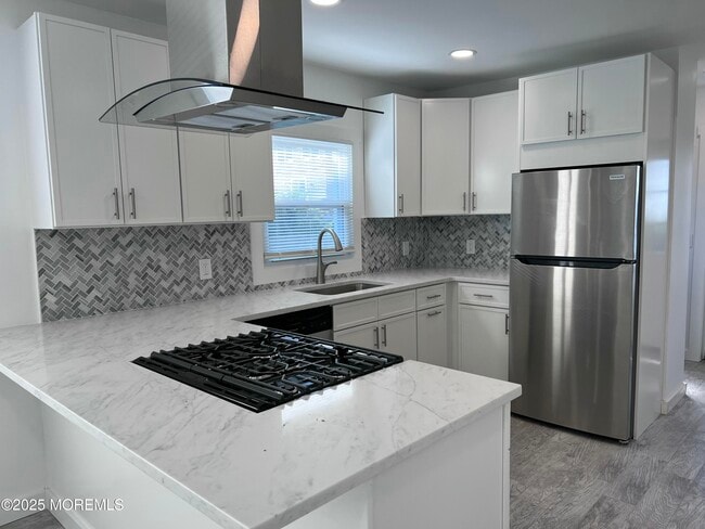 Building Photo - 202 McCabe Ave