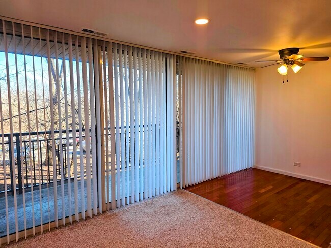 Foto del edificio - 5950 Oakwood Dr