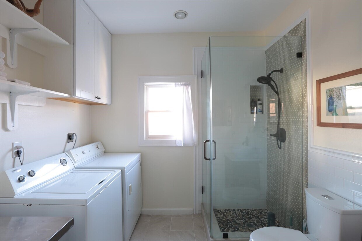 Foto principal - 1625 Harvard St